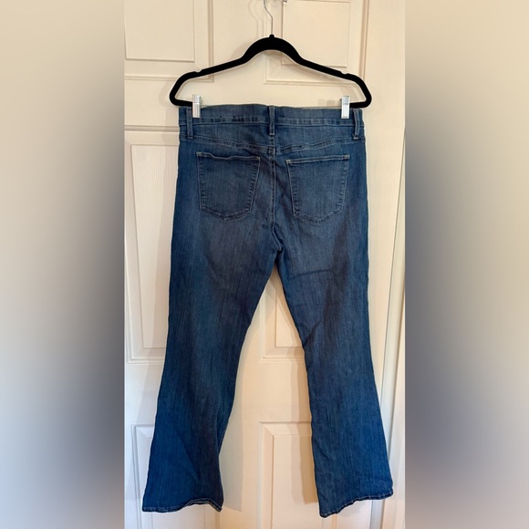 GAP Women's Regular Bootcut Blue Jeans - Picture 2 of 4